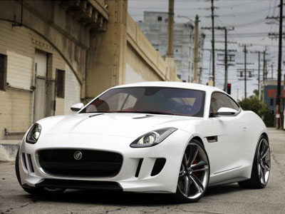 Jaguar που βγάζει… μάτια